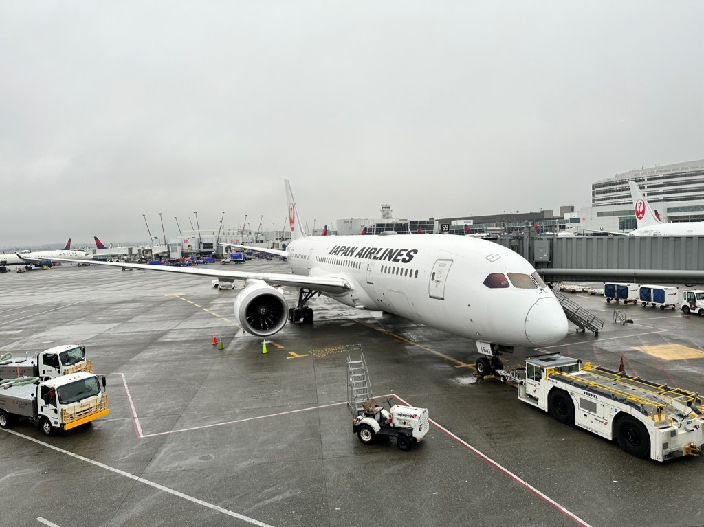 ANA vs. JAL: Business Class&nbsp;Review